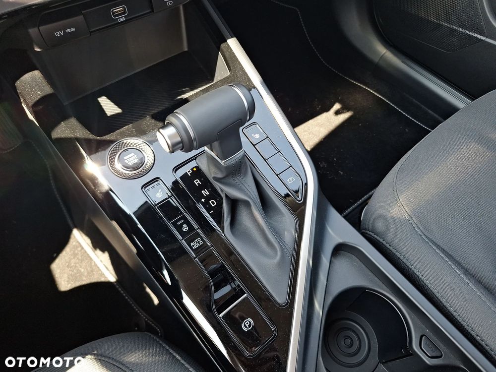 Kia Niro 1.6 GDI Hybrid M - 16