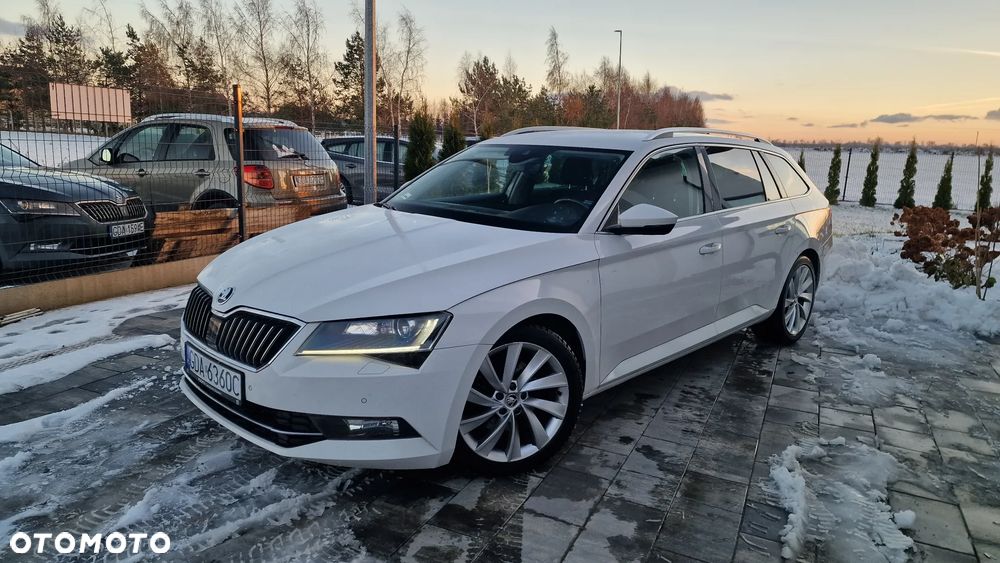 Skoda Superb 2.0 TDI Ambition DSG - 9
