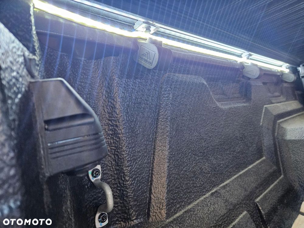 Toyota Hilux 2.8 D-4D mHEV Double Cab Executive 4x4 - 12