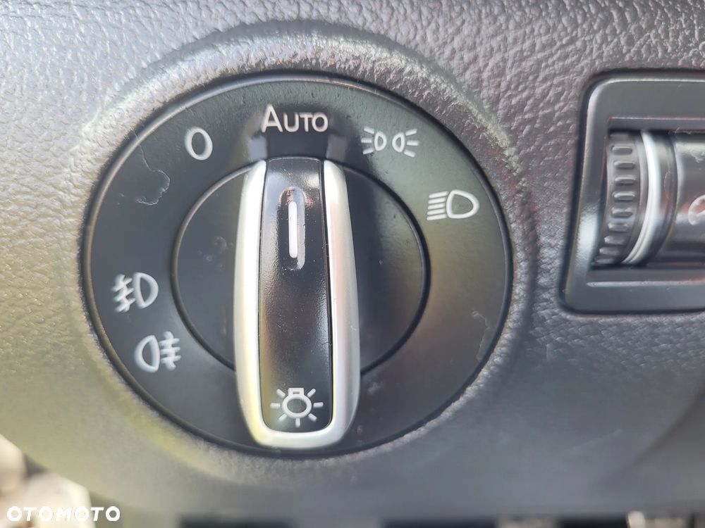 Volkswagen Golf Plus 1.6 TDI DPF Style - 27