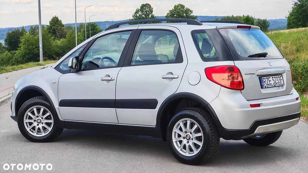 Suzuki SX4 1.6 VVT 4x4 Style - 10