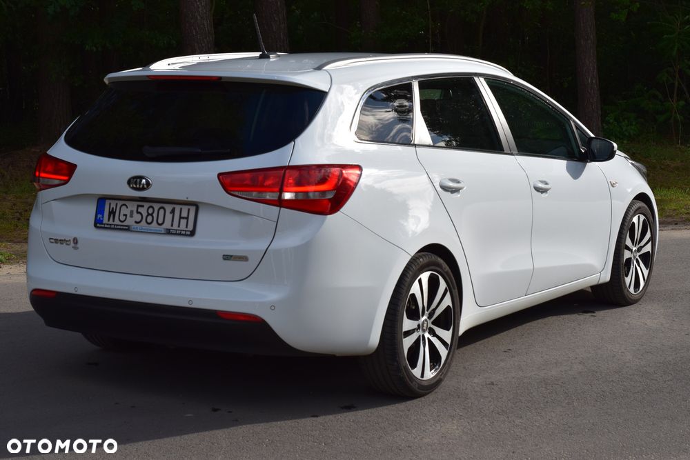 Kia Ceed 1.6 GDI UEFA EURO 2016 - 3
