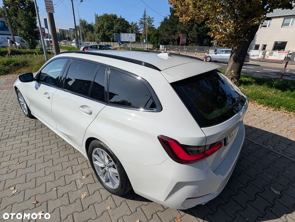 BMW Seria 3 318i Sport Line - 16