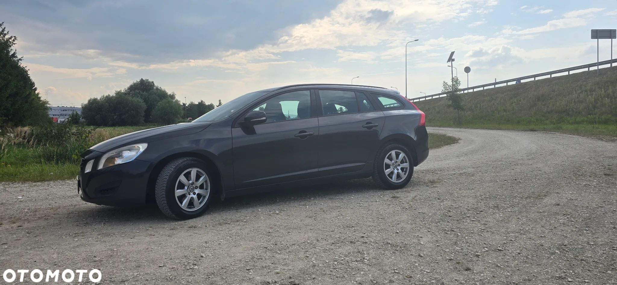Volvo V60 D2 Geartronic Powershift Edition Pro - 1