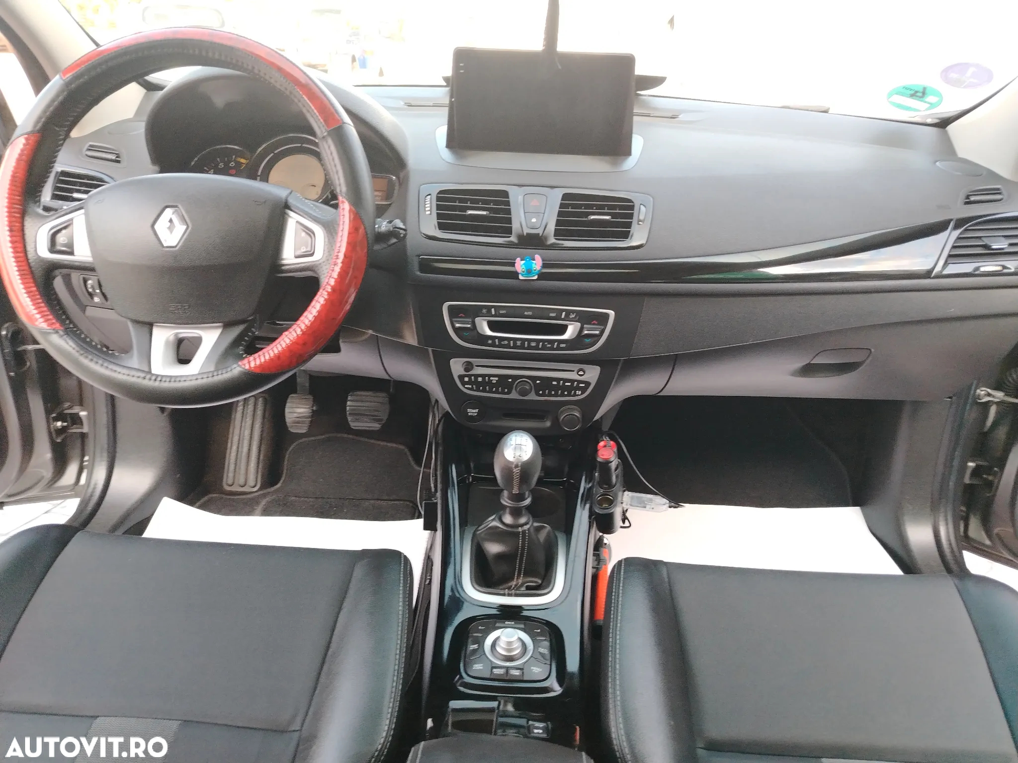 Renault Megane Grandtour TCe 130 Bose Edition - 20