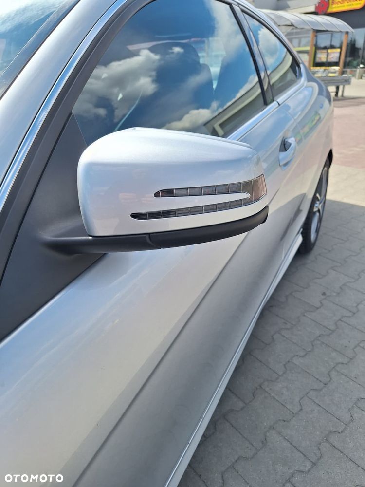 Mercedes-Benz Klasa C 250 CDI DPF BlueEFFICIENCY 7G-TRONIC Edition 1 - 21