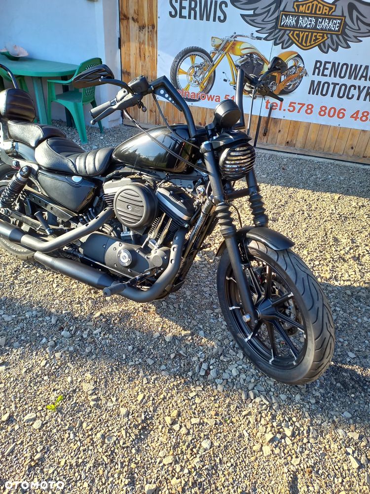 Harley-Davidson Sportster Iron 883 - 2