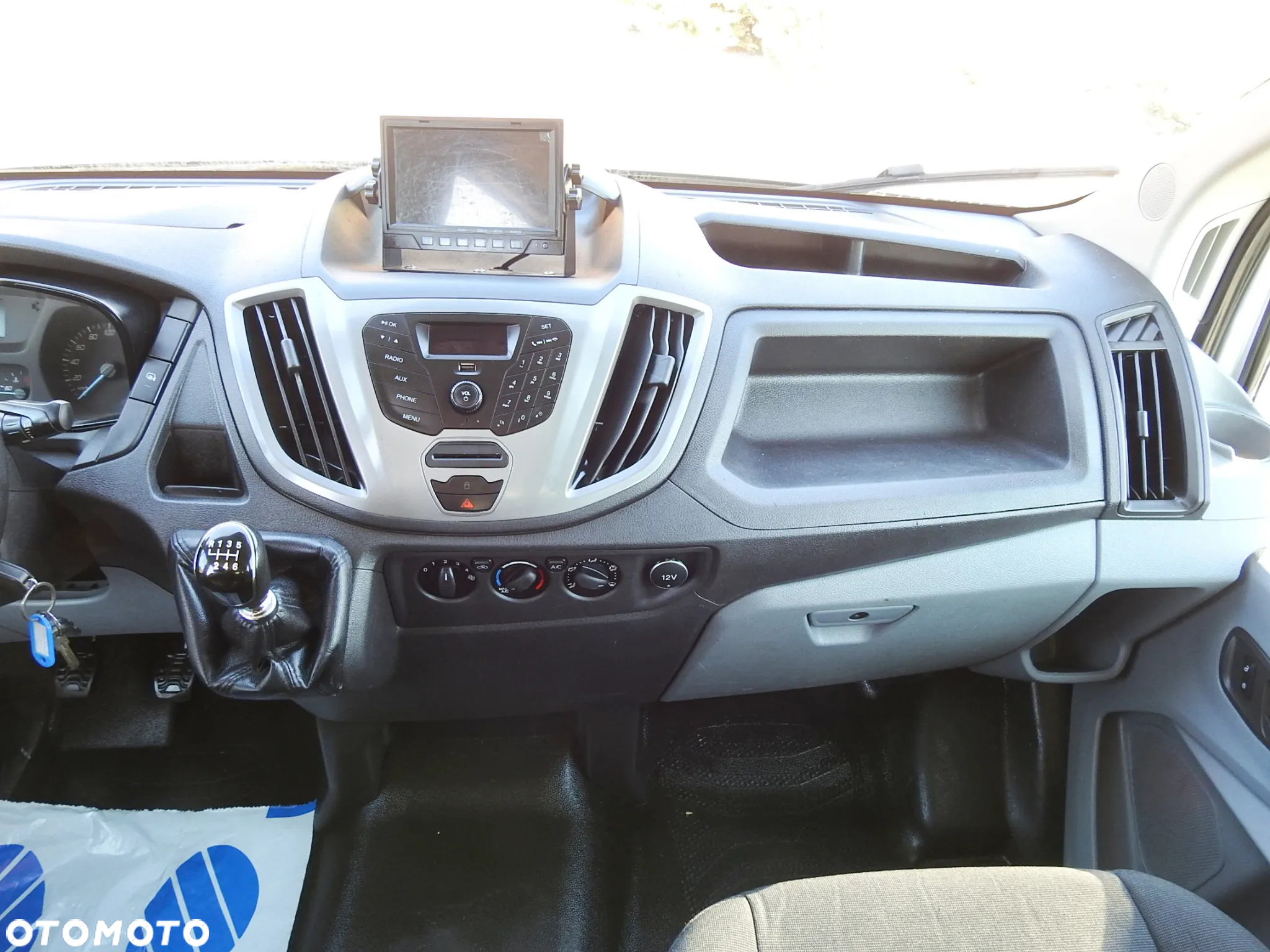 Ford TRANSIT  WYWROTKA PODWÓJNA KABINA DOKA 6 MIEJSC TEMPOMAT KLIMATYZACJA 130KM [ C66826 ] - 33