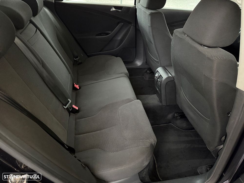 VW Passat Variant 1.9 TDi Trendline Pack BM - 18