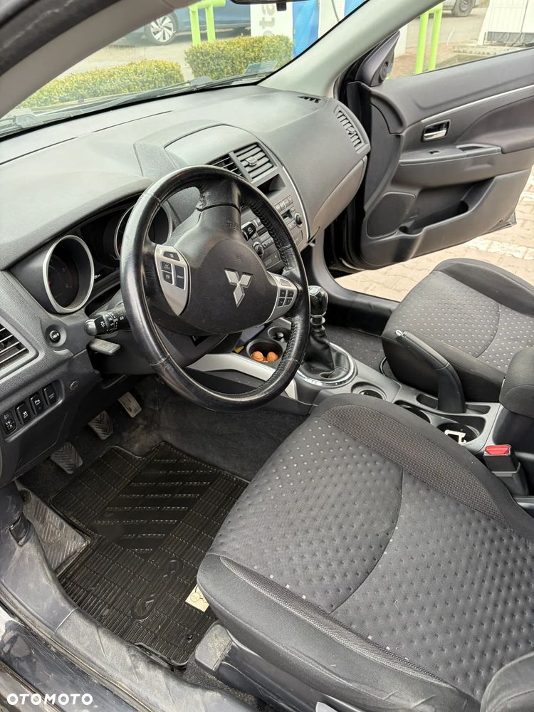 Mitsubishi ASX - 4
