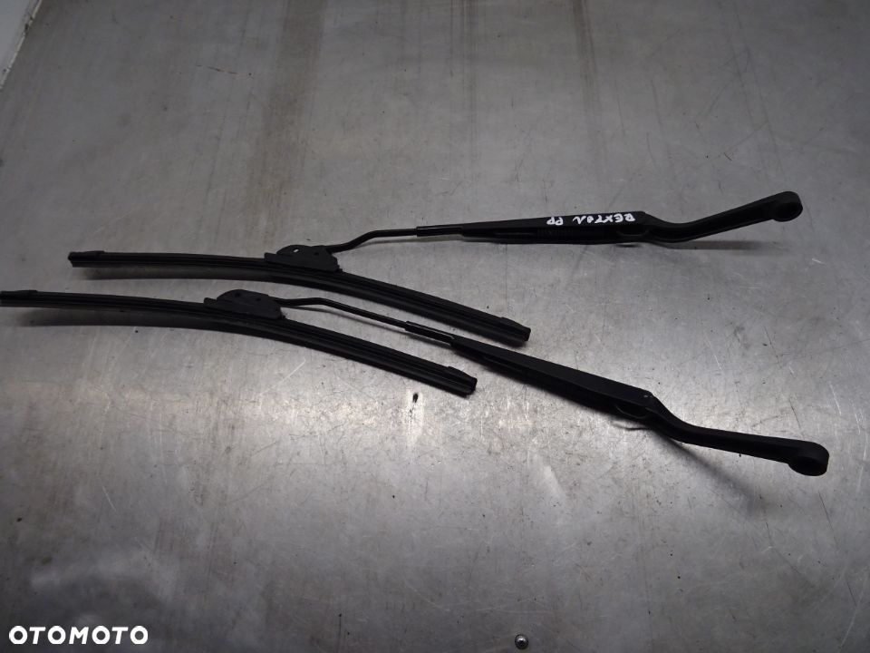 SSANGYONG REXTON 01-05 2.7D RAMIONA WYCIERACZEK PRZEDNIE PRZÓD