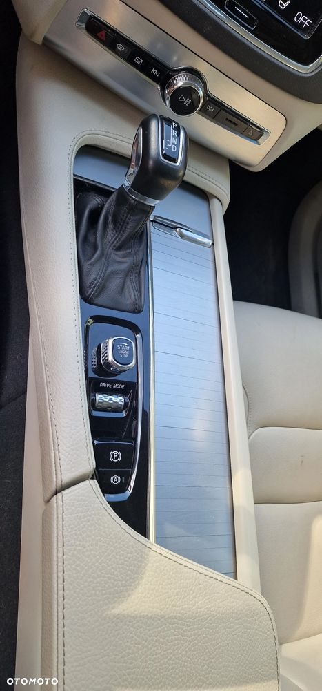 Volvo XC 90 - 10