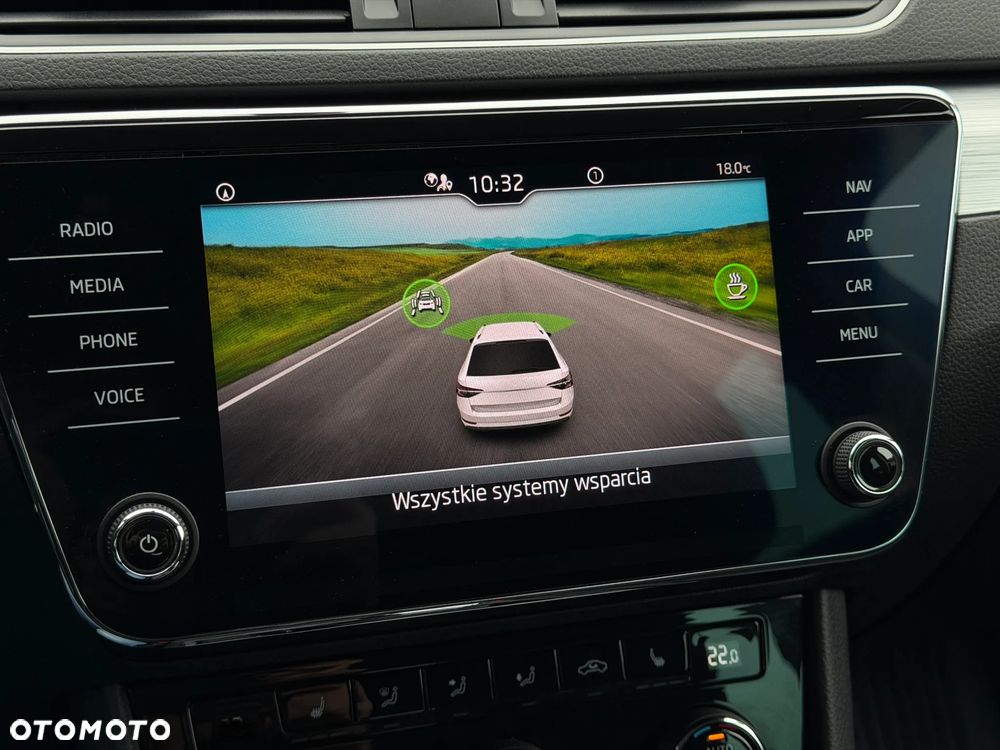 Skoda Superb 2.0 TDI SCR Ambition DSG - 32