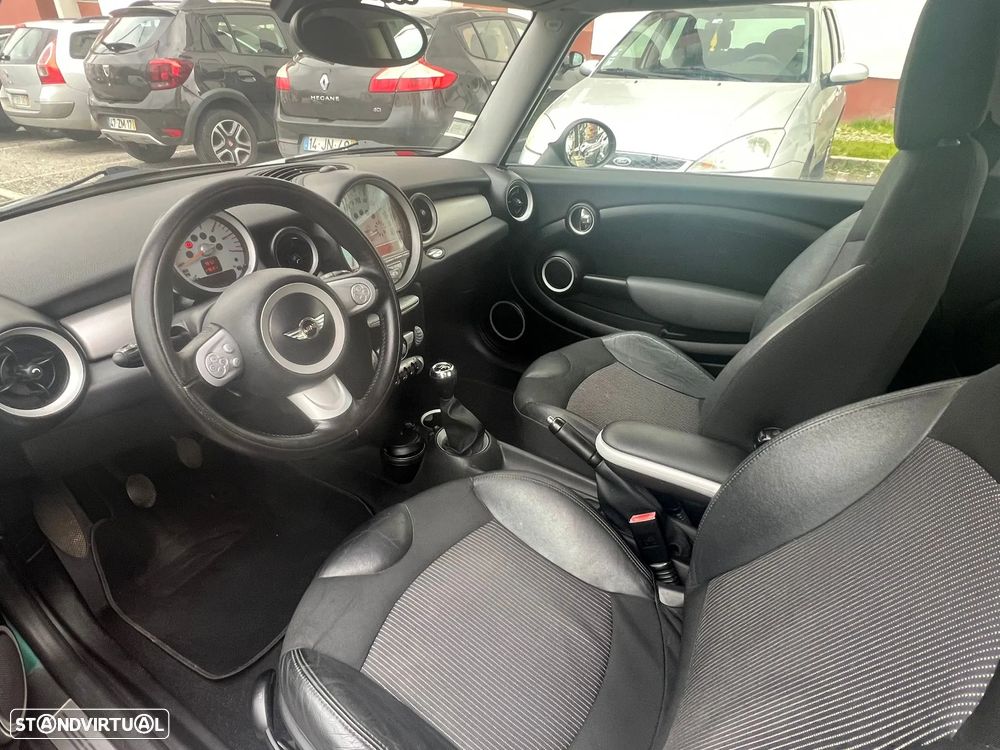 MINI 3 Portas Cooper D - 9