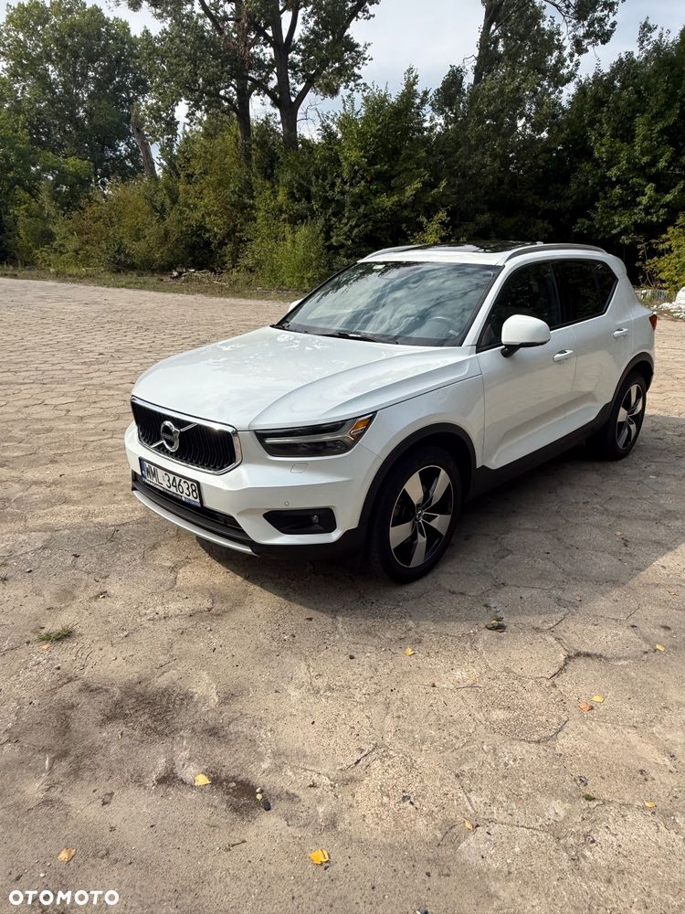 Volvo XC 40 T5 AWD Momentum - 2