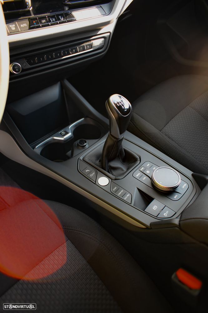 BMW 118 i Advantage - 4