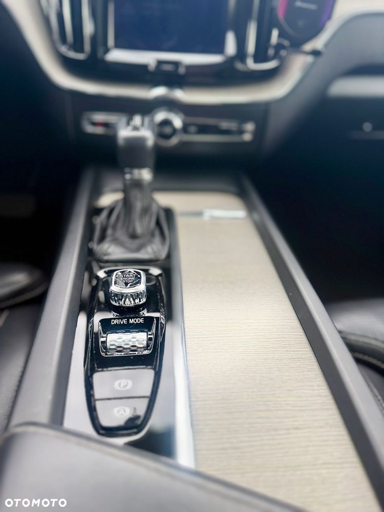 Volvo XC 60 T6 AWD Inscription - 22