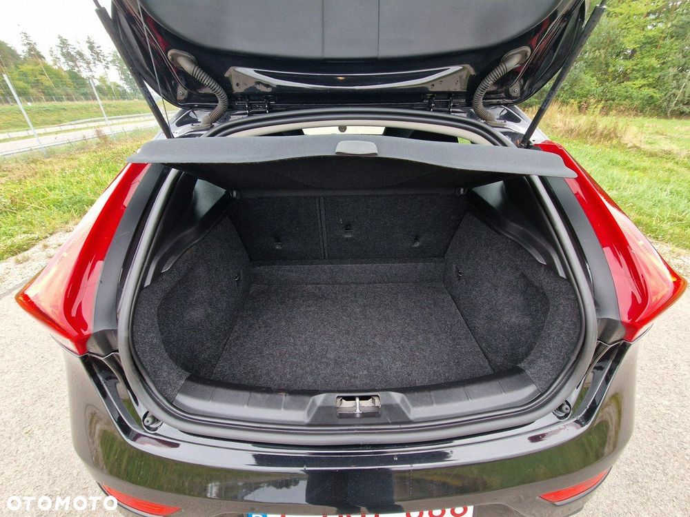 Volvo V40 - 14