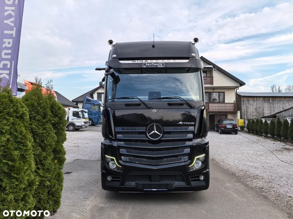 Mercedes-Benz Piękny Zestaw * Actros 1845 LS + Schmitz Varios * GigaSpace * Mały przebieg * ALU * - 3