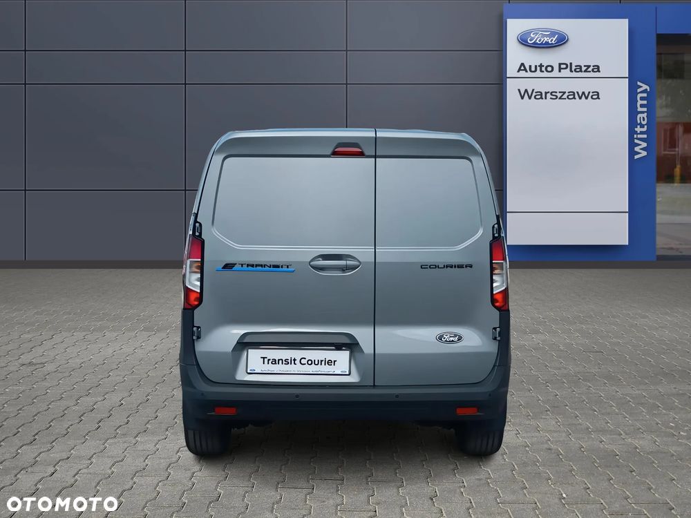 Ford Transit Courier - 4