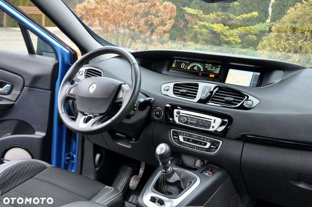 Renault Grand Scenic - 28