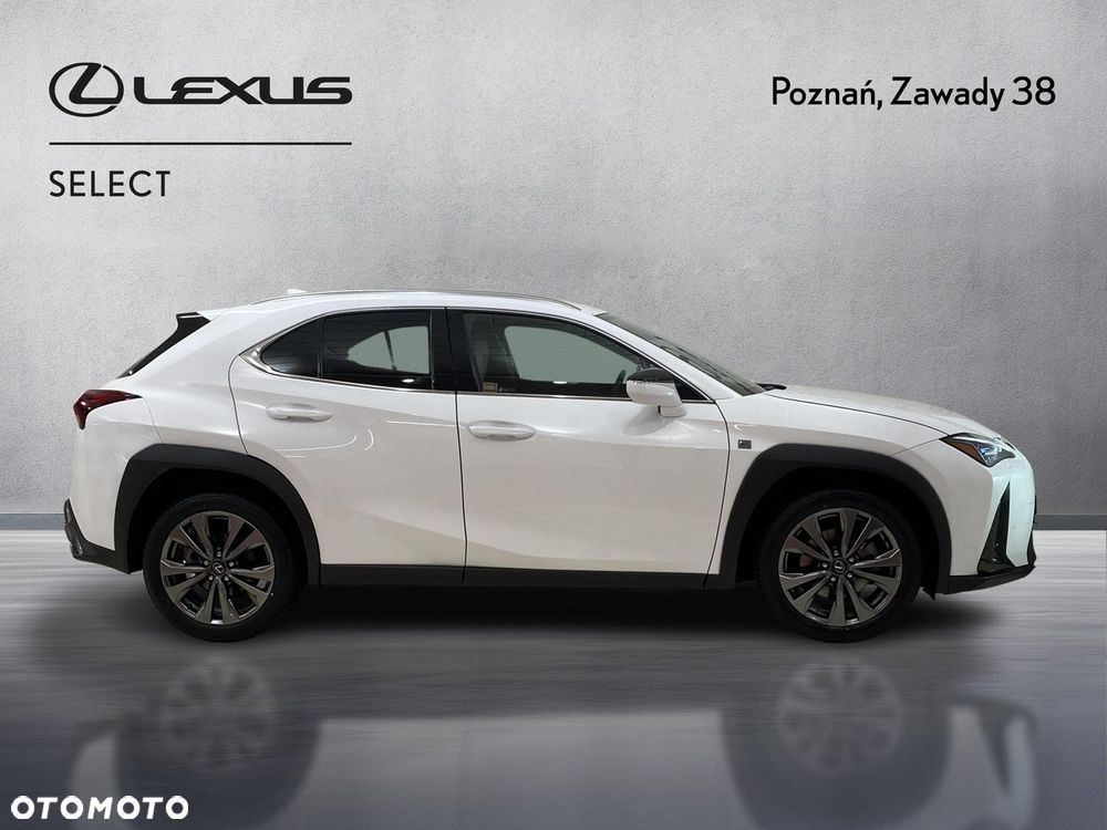 Lexus UX 300h F Sport Design - 4