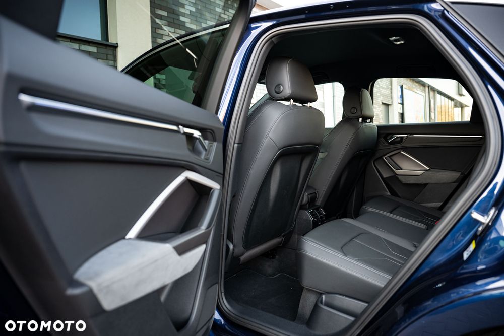 Audi Q3 35 TDI S tronic - 13