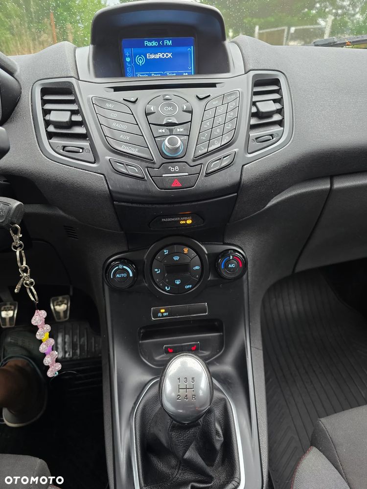Ford Fiesta 1.0 EcoBoost S&S ST-LINE X - 16