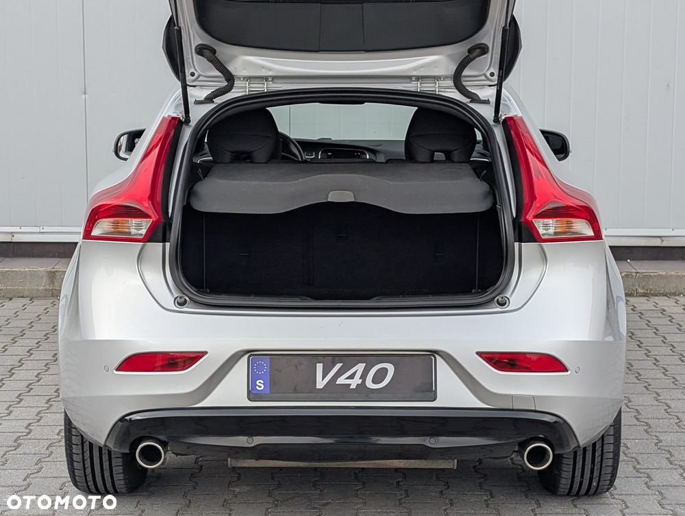 Volvo V40 - 16
