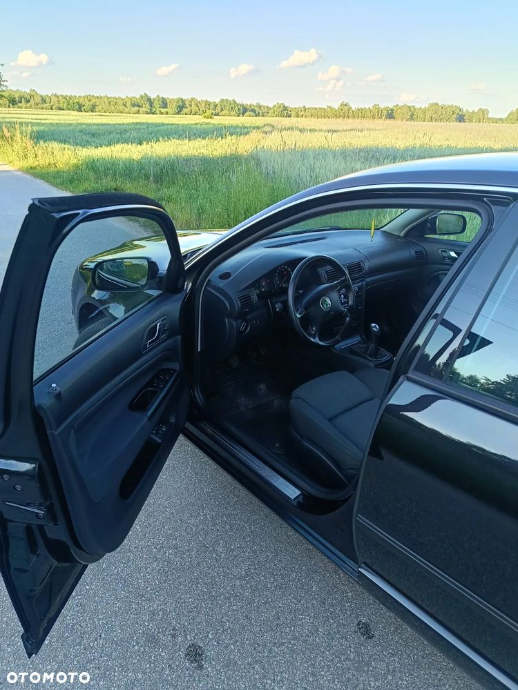 Skoda Superb 1.8 Turbo Elegance - 8