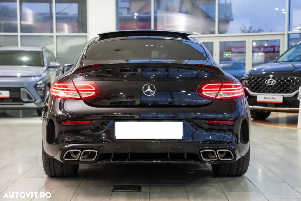 Mercedes-Benz C 63 AMG - 8