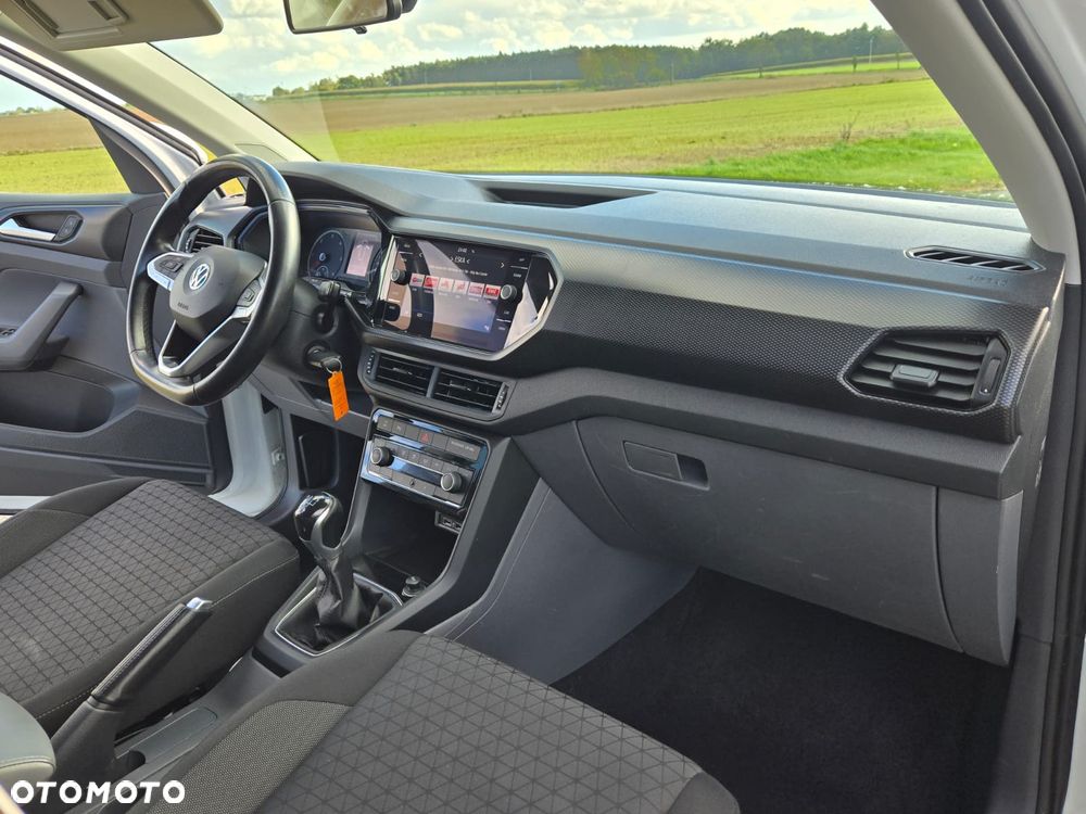 Volkswagen T-Cross - 15