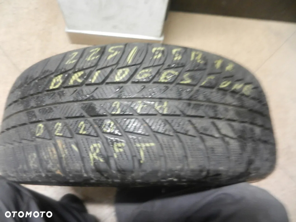 Opona pojedyńcza 225/55r17 bridgestone blizzak lm001 7mm rsc rft zima