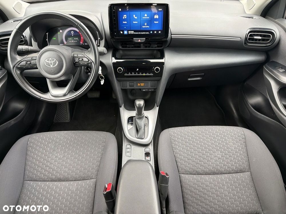 Toyota Yaris Cross - 12