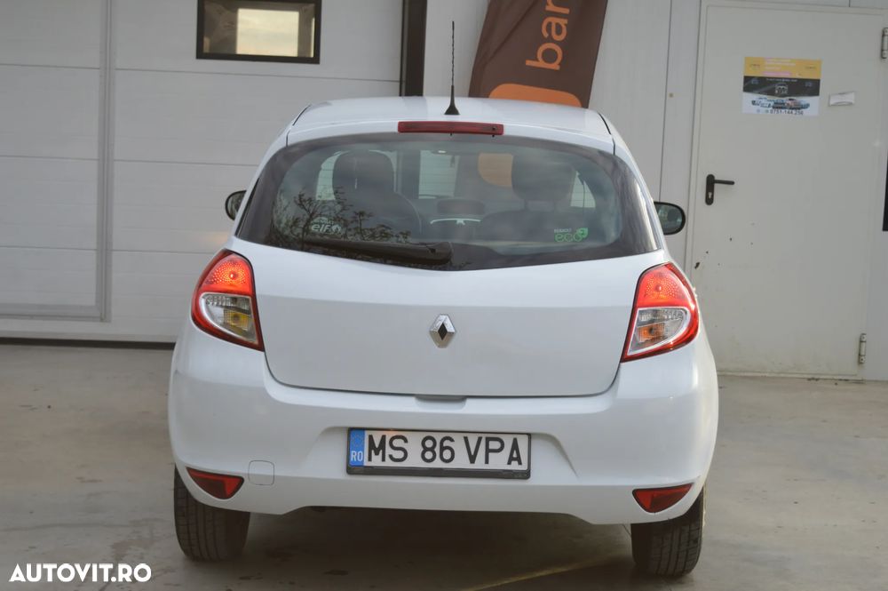 Renault Clio III 1.5 dCi Yahoo - 16