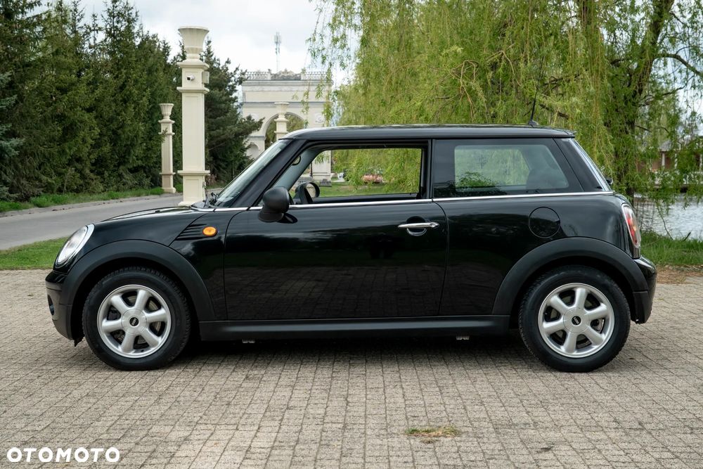 MINI Cooper Standard - 3