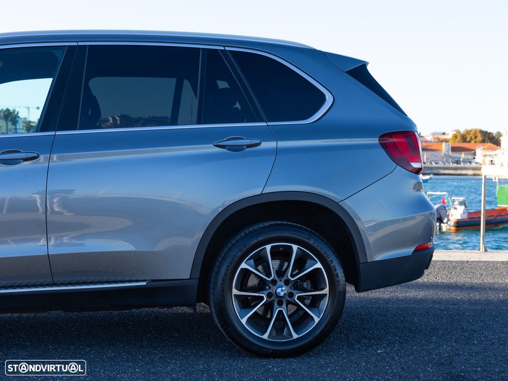 BMW X5 25 d sDrive Comfort 7L - 7