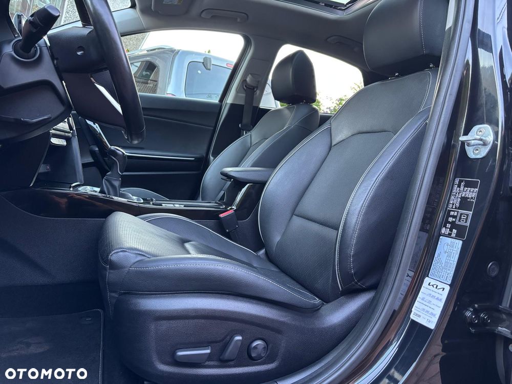 Kia XCeed 1.6 CRDi PLATINUM EDITION - 21