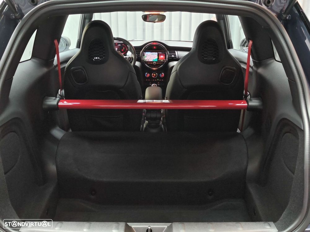 MINI 3 Portas John Cooper Works GP Aut. - 18