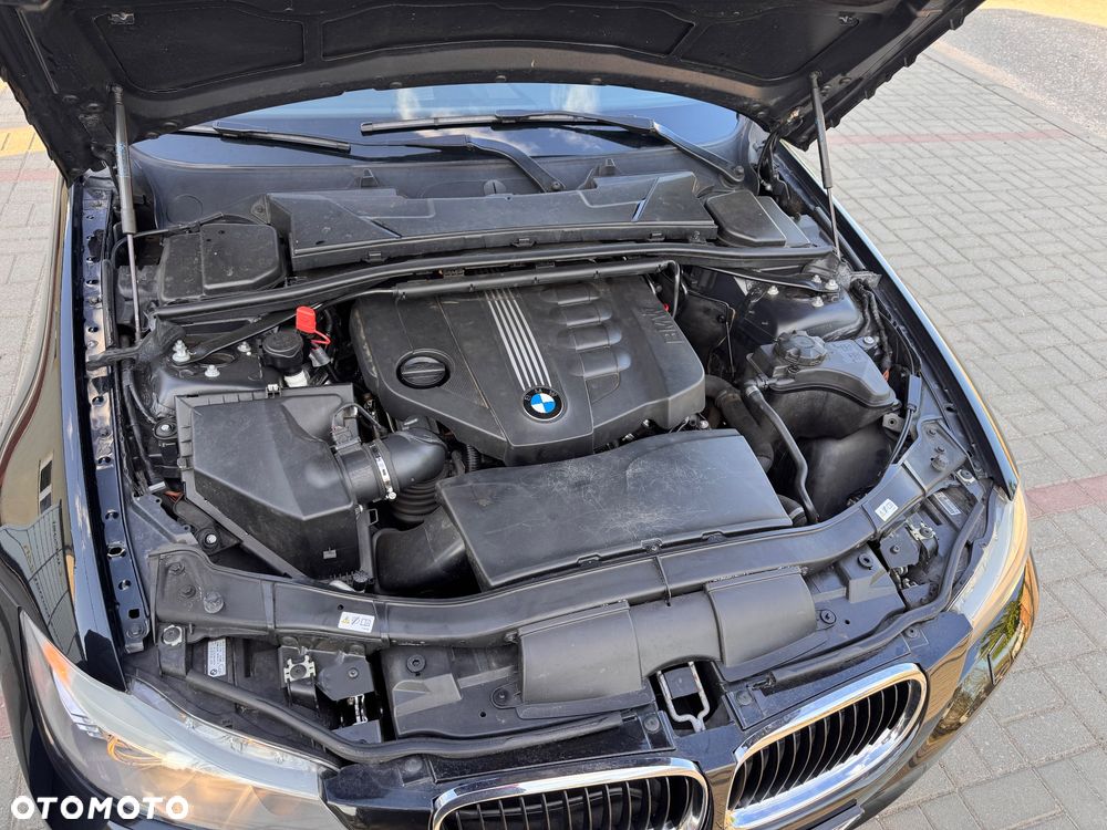 BMW Seria 3 318d DPF Edition Sport - 15