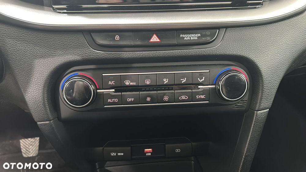 Kia Ceed 1.5 T-GDI M - 22