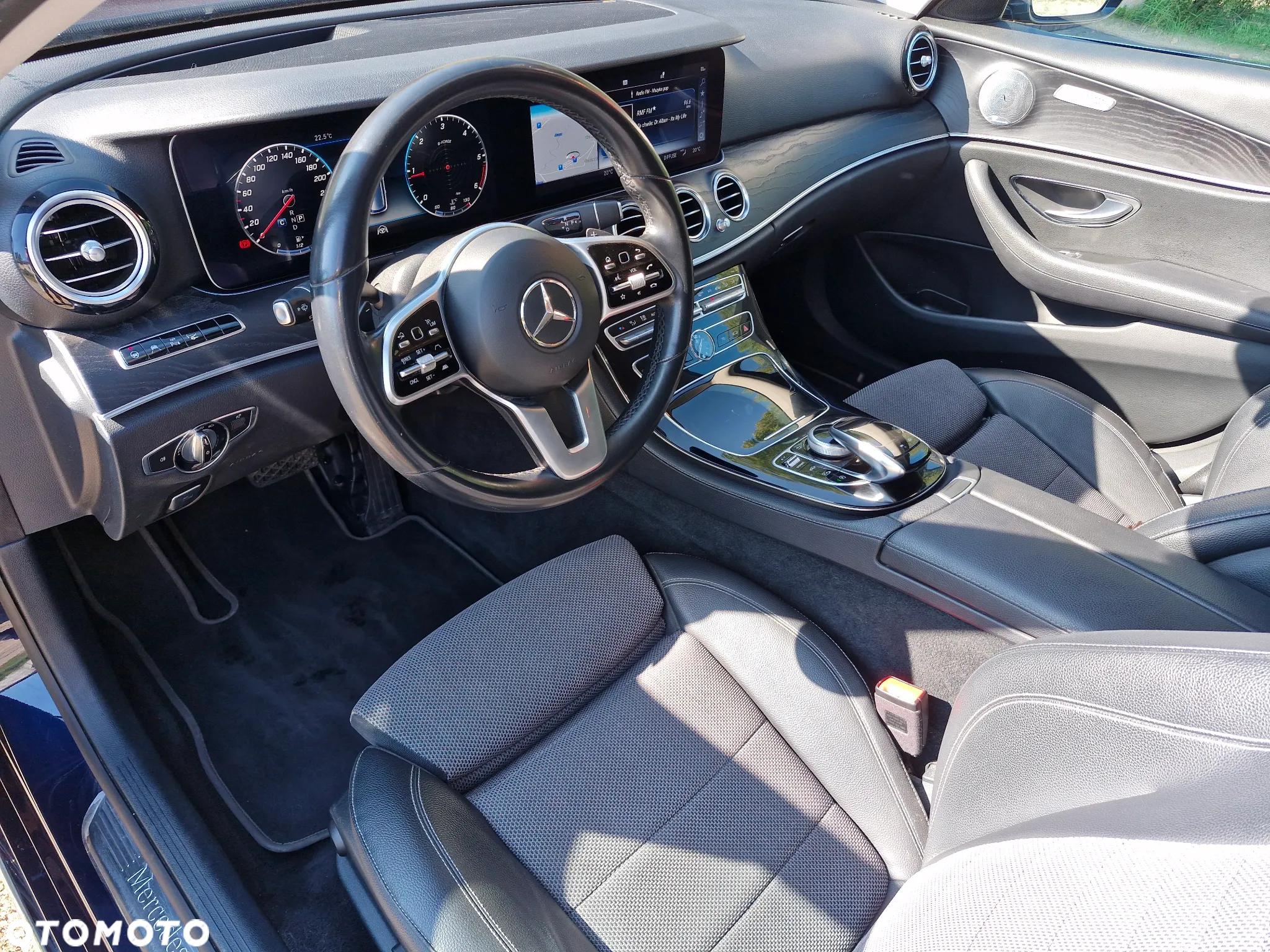 Mercedes-Benz Klasa E 220 d - 22