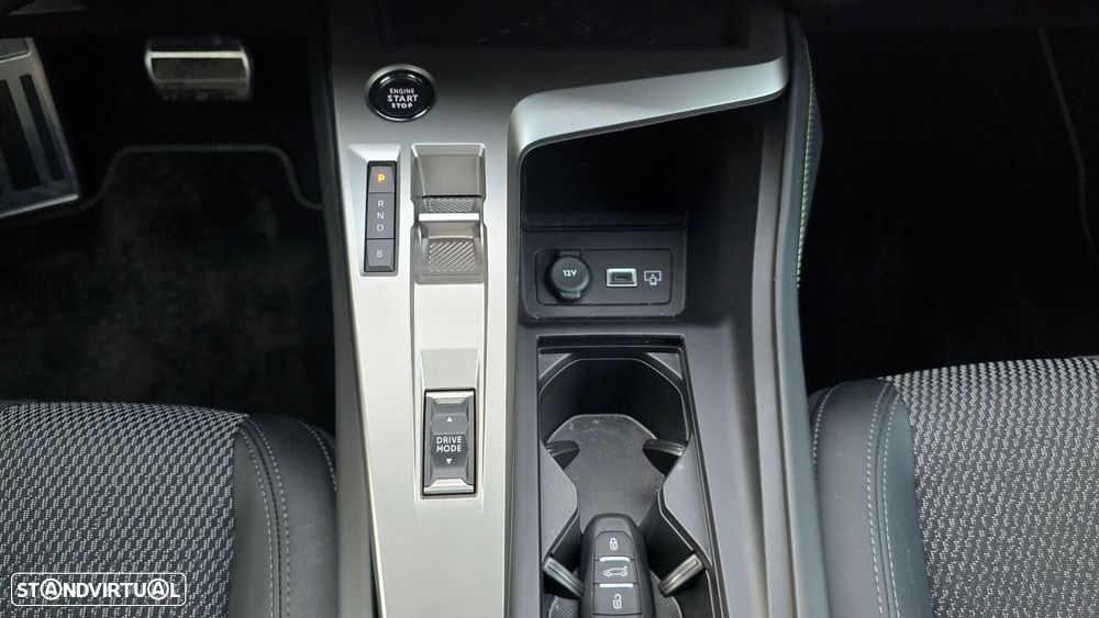 Peugeot 408 1.6 Hybrid GT e-EAT8 - 57