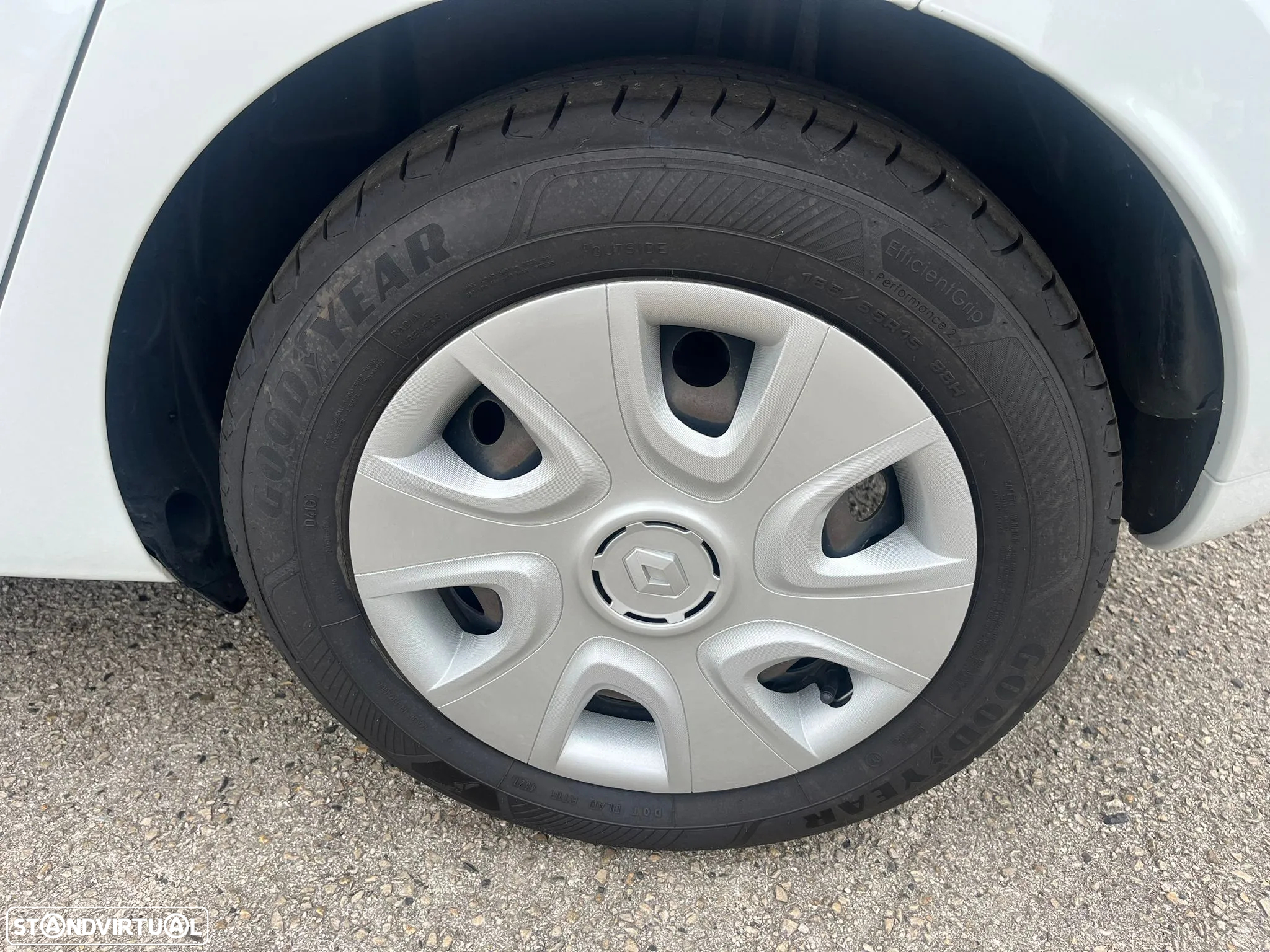 Renault CLIO 1.5 dCI 75cv - ZEN - AC - IVA DEDUTÍVEL - 37