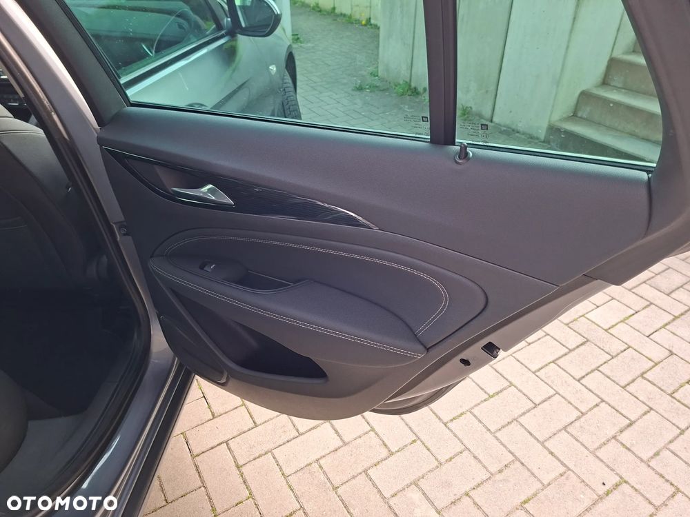 Opel Insignia 2.0 CDTI Exclusive S&S - 14