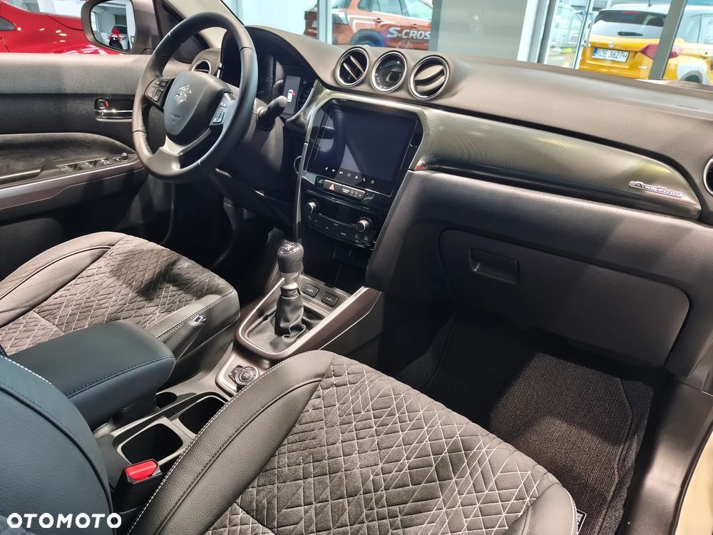 Suzuki Vitara 1.4 Boosterjet mHEV Elegance 4WD - 19