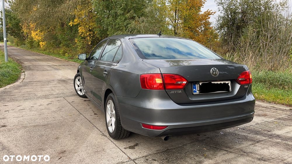 Volkswagen Jetta 1.6 TDI BMT Comfortline - 4