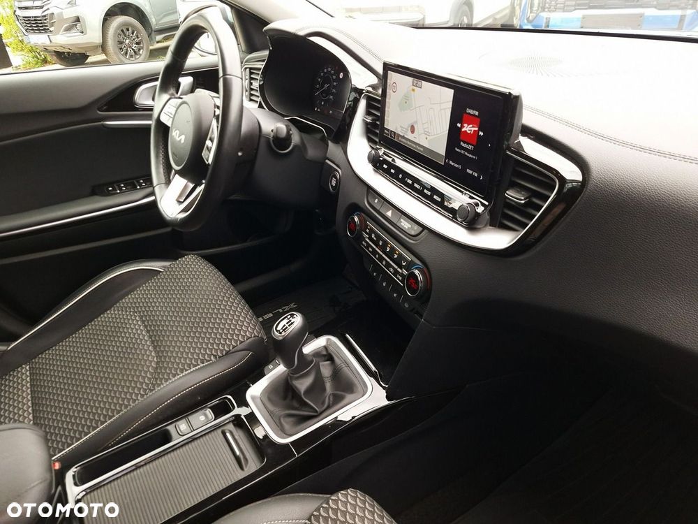 Kia XCeed 1.5 T-GDI Business Line - 29