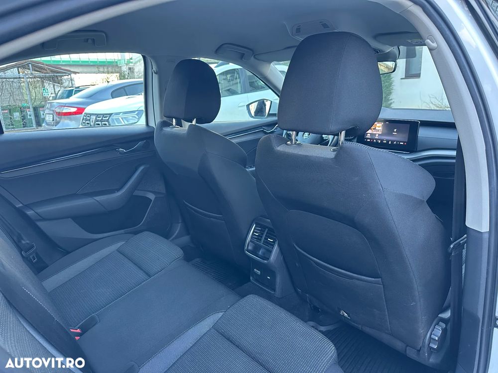 Skoda Octavia 1.5 TSI DSG MHEV Ambition - 35