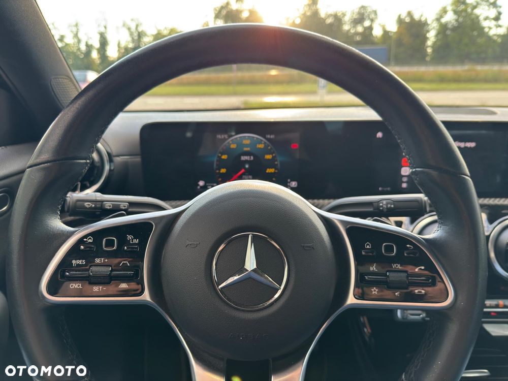 Mercedes-Benz Klasa A 180 Style 7G-DCT - 6